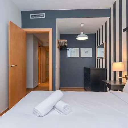 Modern And Bright In Eixample 1-2 Apartment